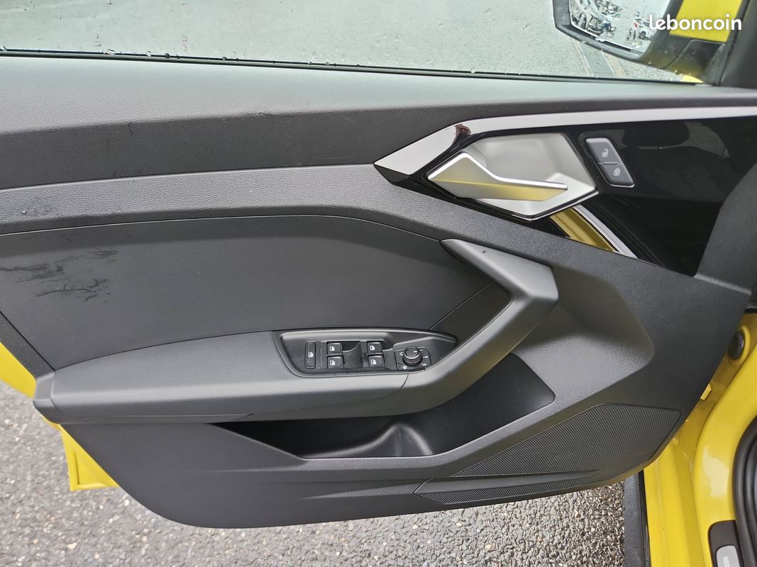 AUDI A1 Allstreet 30 TFSI 110 ch S tronic 7 Design (image 27)