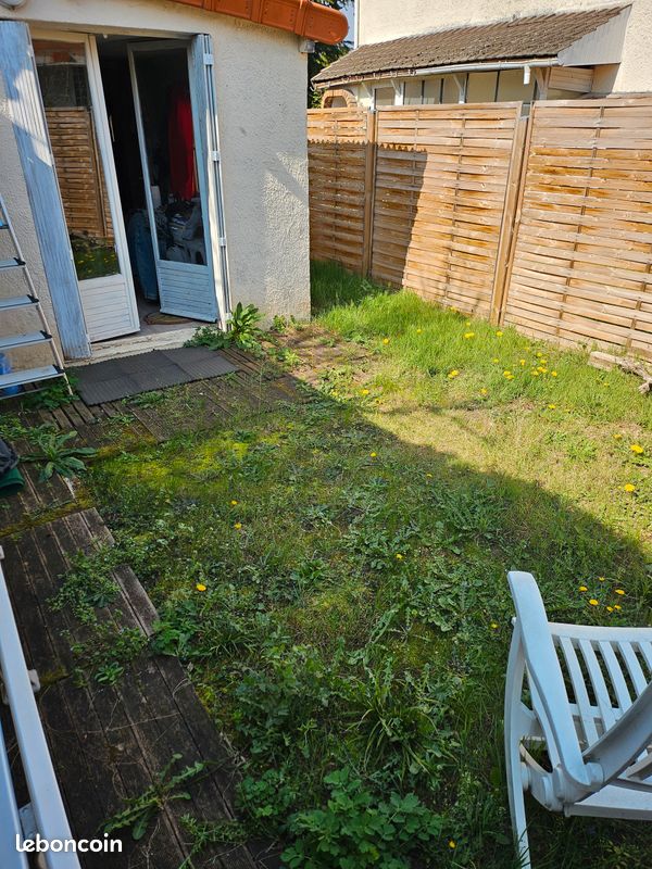 Petite Maison de 35 M2 avec son jardin privatif dans une coprorpiété — free download