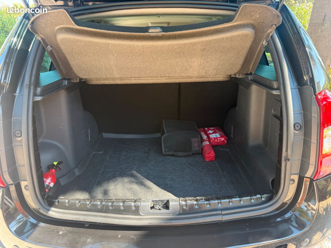 Dacia Duster 4x2 Black Touch (image 7)