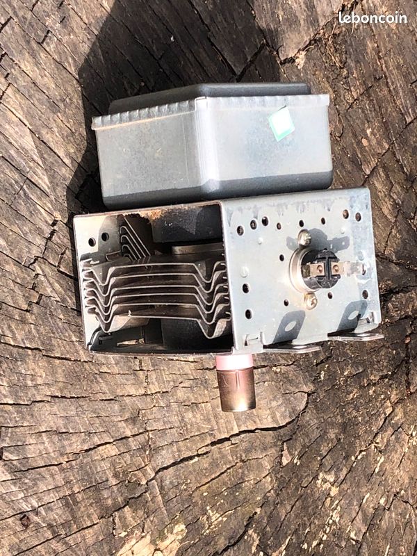 Magnétron Panasonic 2M210-M1 G06-06060 1 four micro onde Far 2450 Mhz shf Radio amateur (image 4)