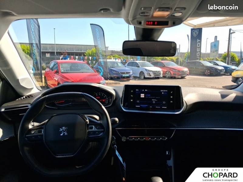 Peugeot 208 BlueHDi 100 S&S BVM6 Style (image 15)