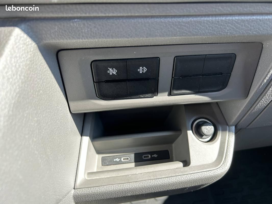 Volkswagen Crafter TDI 136 (image 17)