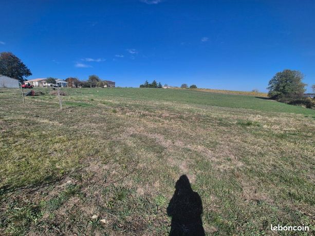Terrain 800 m² Gornac