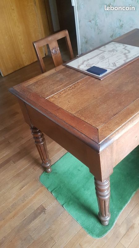Bureau (image 1)