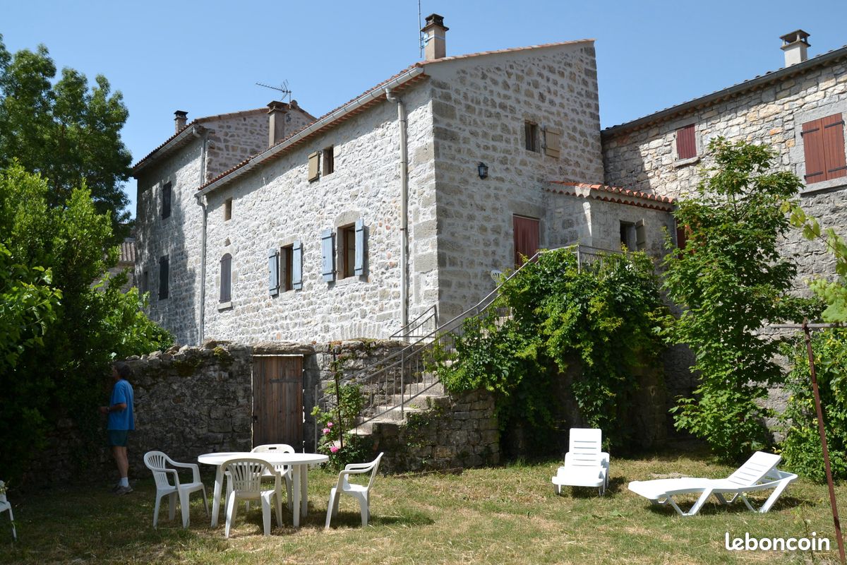 Sud Ardèche Berrias, gîte classé deux étoiles avec jardin clos privatif (image 1)