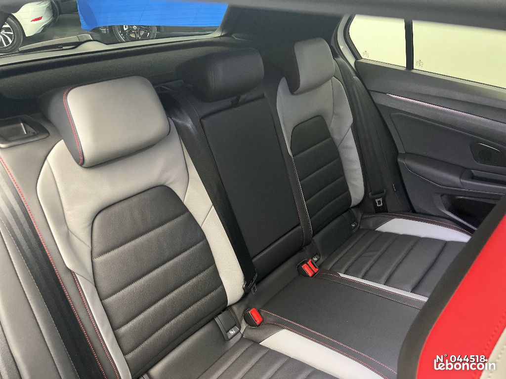 Volkswagen Golf 2,0 TSI GTI Clubsport DSG7 + Garantie 5 Ans ou 100000 KLMS + TOIT OUVRANT (image 11)