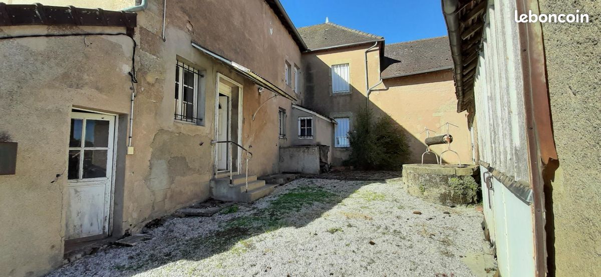 Maison 5 pièces 123 m² · à Marly-sur-Arroux · 123 m² · 70 000 €