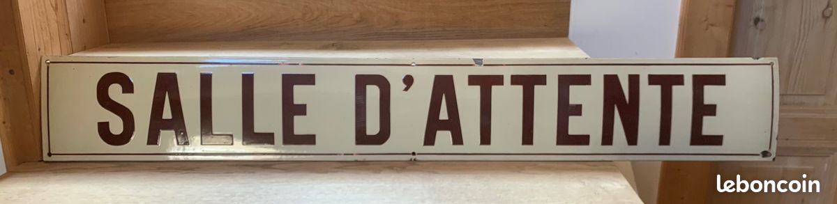 Plaque De Porte émaillée "Salle D'attente" - Déco Métal Blanc Vintage Pour Bureau