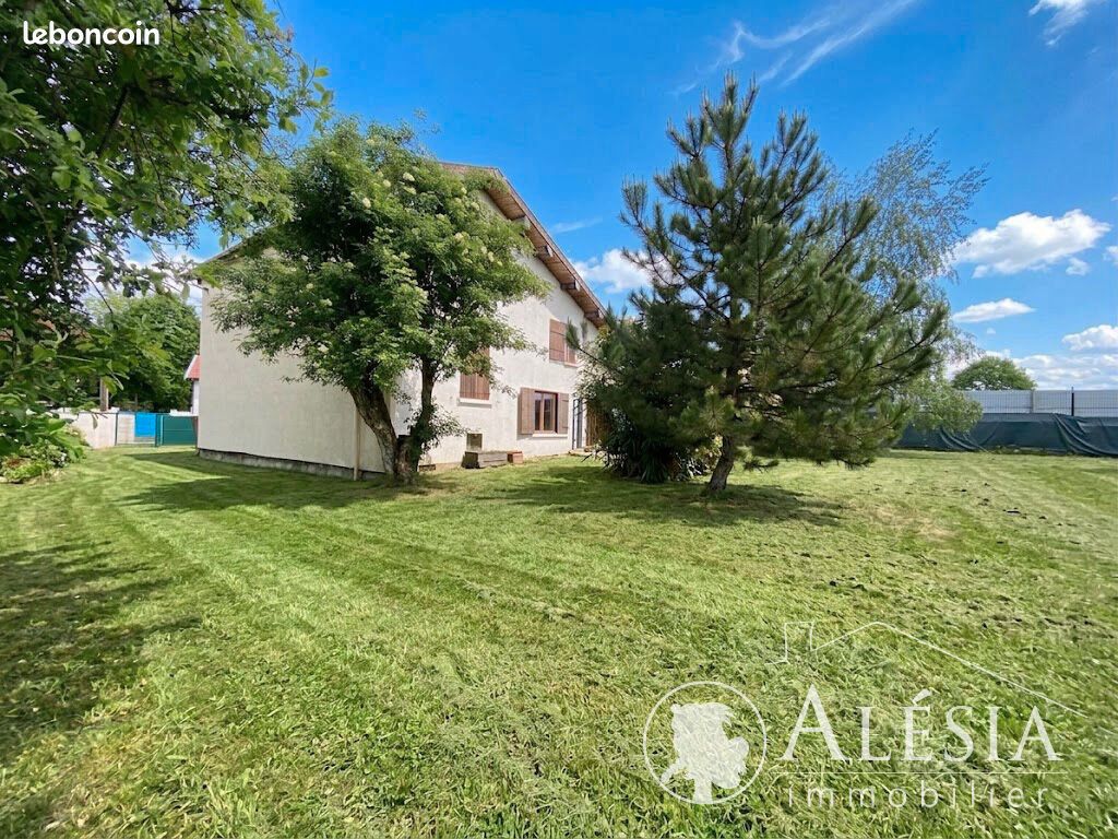 Maison 6 pièces 128 m² · à Châlons-en-Champagne · 128 m² · 135 000 €