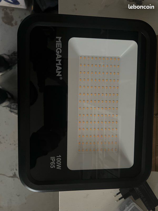 Phare led 100w (image 1)