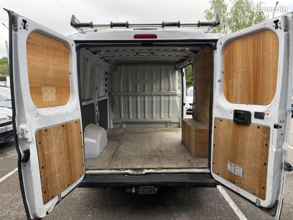PEUGEOT BOXER Premium L1H1 2.2 BlueHDi - 120 CV 13542 HT (image 17)