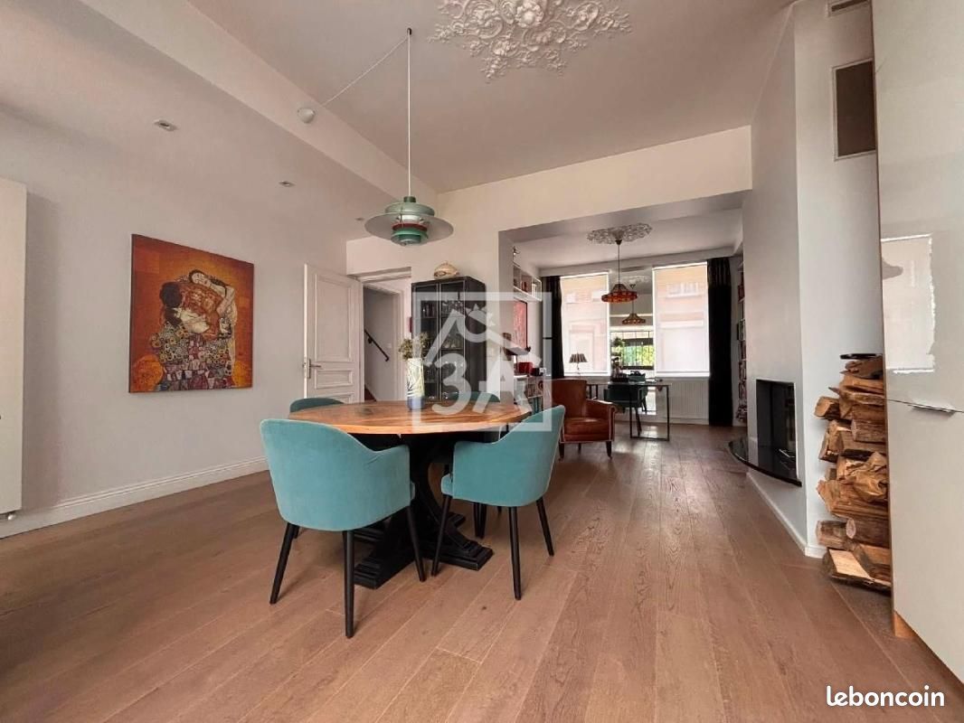 Maison 9 pièces 213 m² · à Hazebrouck · 213 m² · 597 000 €