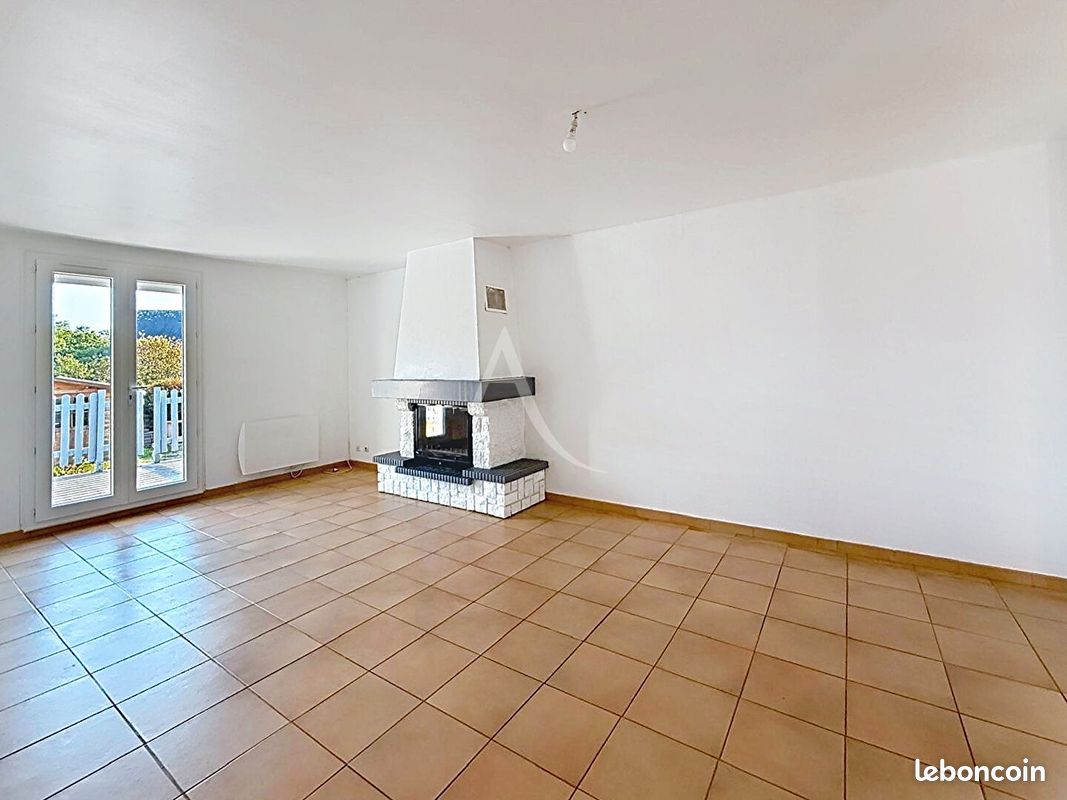Maison 6 pièces 105 m² · à Saint-Lambert-la-Potherie · 105 m² · 255 100 €