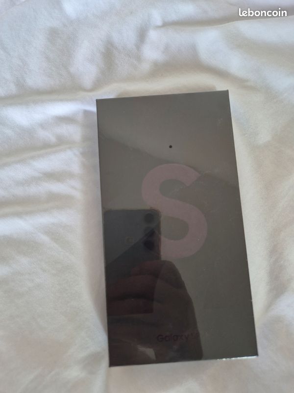 Samsung Galaxy s22 plus (image 1)