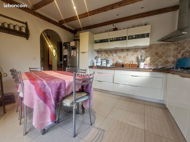 Propriété 9 pièces 286 m² — 14