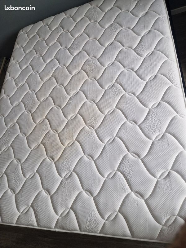 Vend matelas et sommier (image 1)