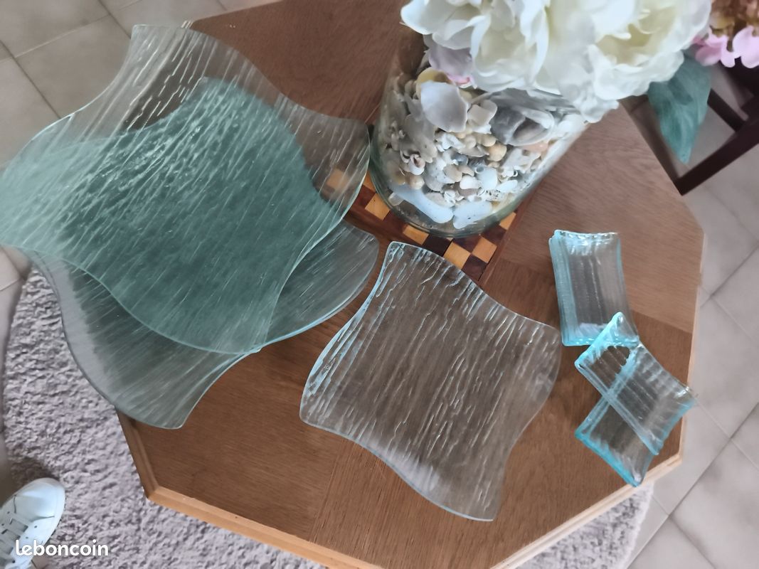 Plats en verre (image 1)