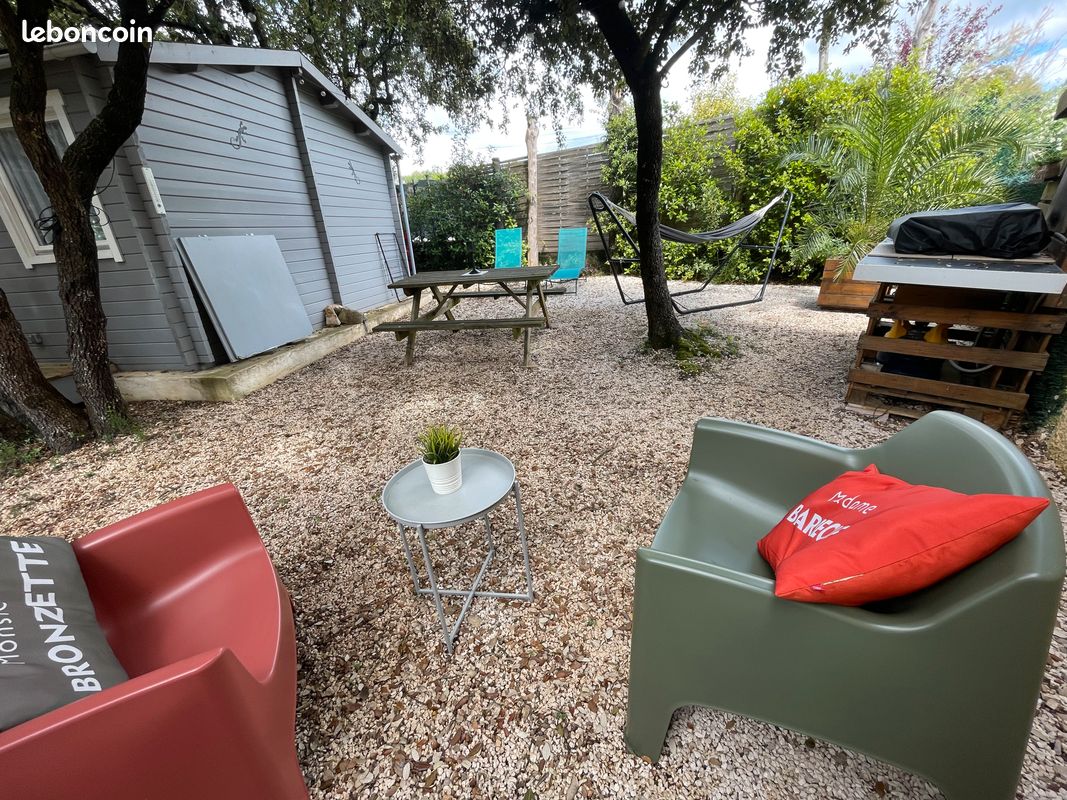 Location studio avec jardinet, parking, d'octobre a avril (image 2)