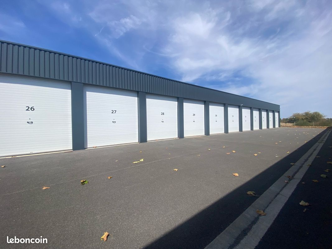 Parking/box Aiffres · 294 000 €