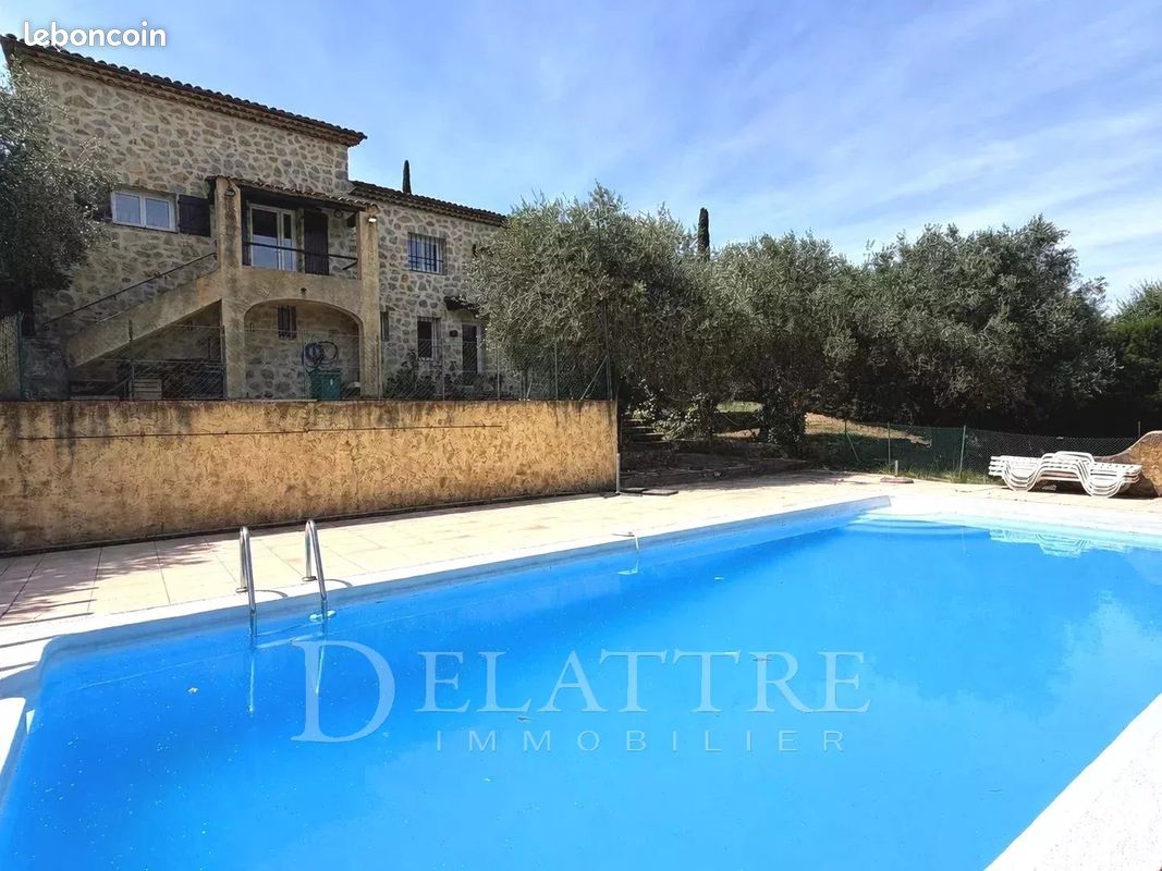 Maison 8 pièces 232 m² · à Le Rouret · 232 m² · 950 000 €