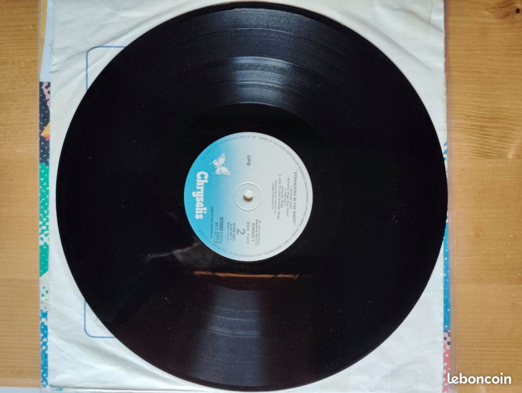 Double LP UFO Strangers in the night réédition VG++/VG+ (image 5)