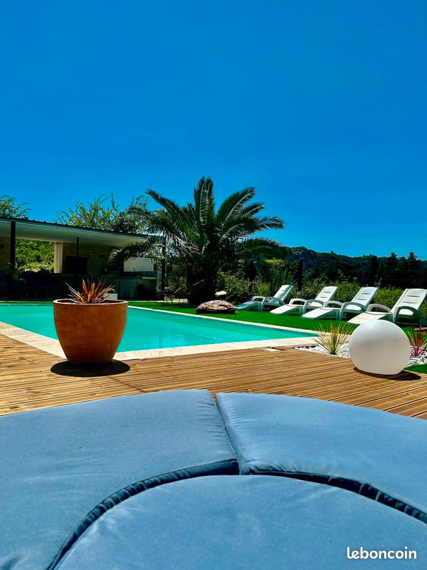 Maison 7 pièces 230 m² · à Pujaut · 230 m² · 580 000 €