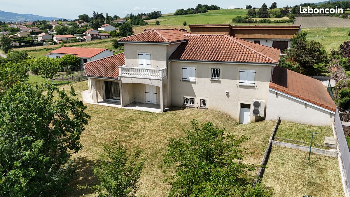 Maison 8 pièces 220 m² · à La Grand-Croix · 220 m² · 515 000 €