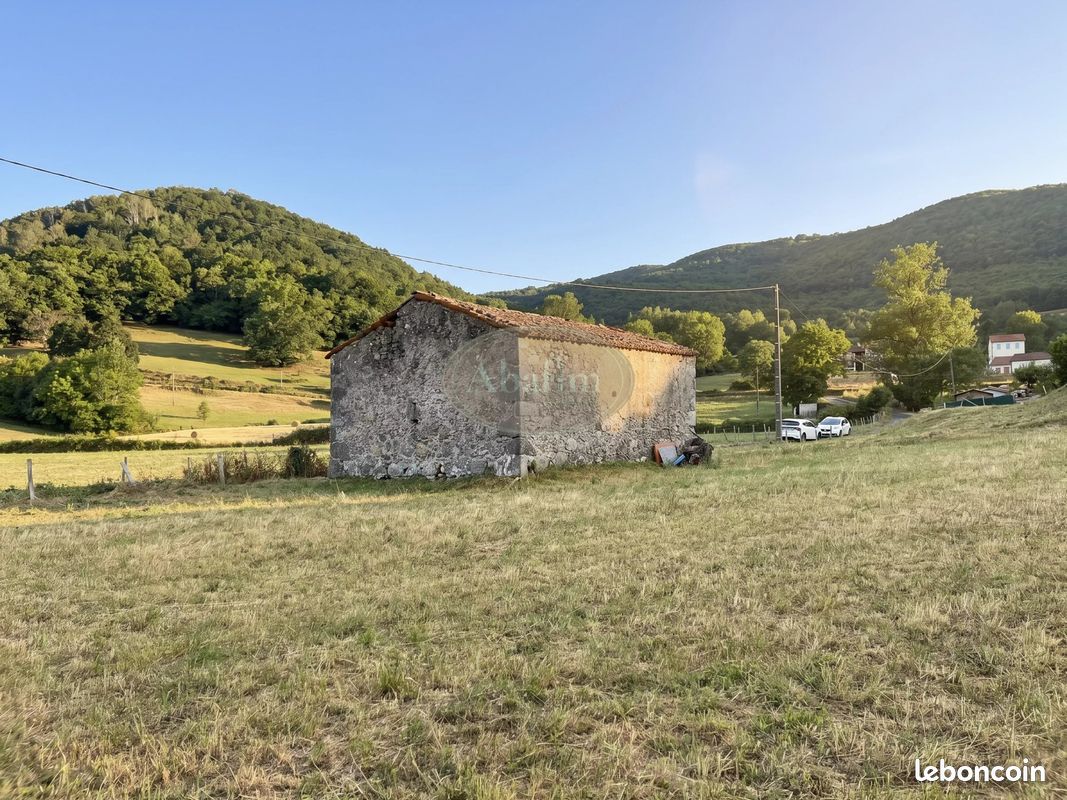 Maison 2 pièces 45 m² · à Aveux · 45 m² · 52 000 €