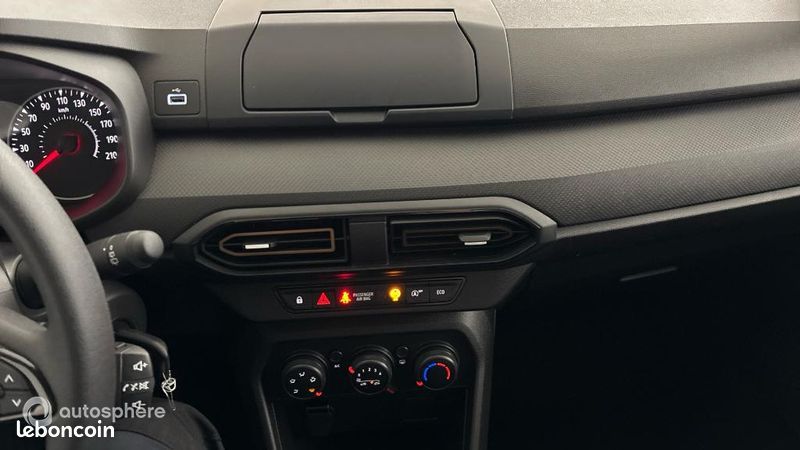 Dacia Sandero 1.0 SCe 65ch Essential (image 19)