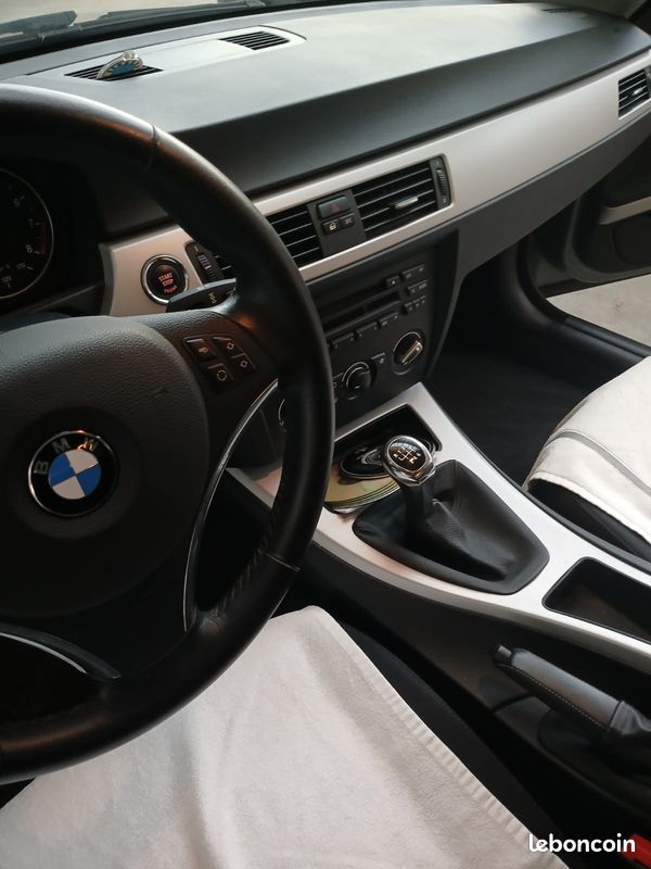 Vends BMW 3L 6 cylindres coupé 2010 (image 1)