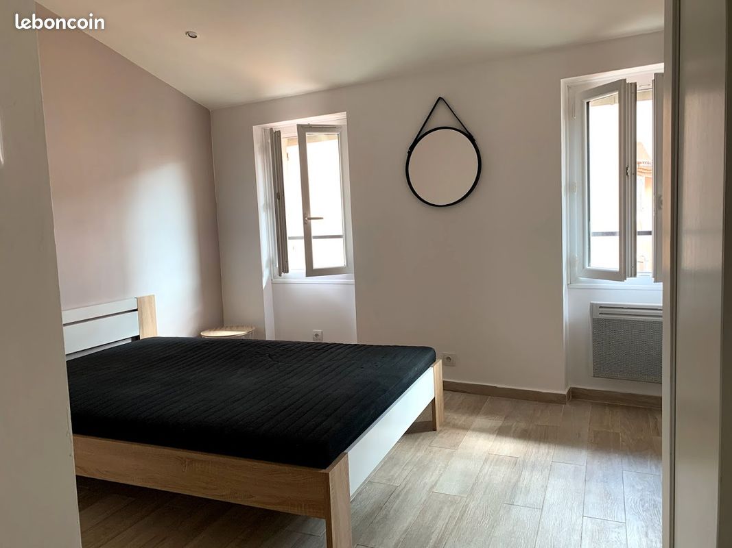Appartement 2 pièce(s) 31 m²à louer Aubagne