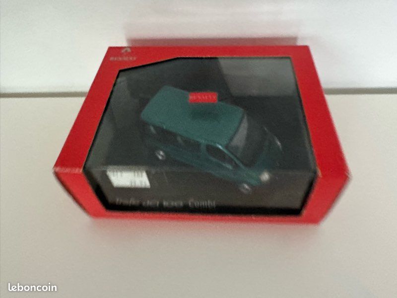 RENAULT TRAFIC EDF Avec Echelle NOREV 1:43 de reference 77 11 421 897