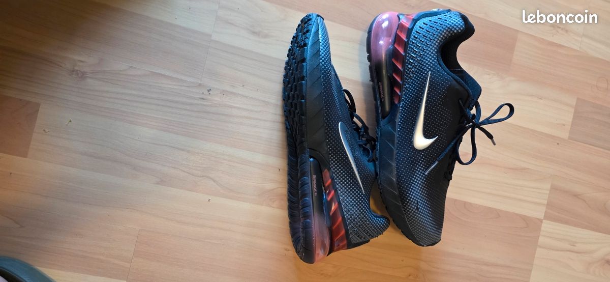 Nike air max peinture 42,5 (image 3)