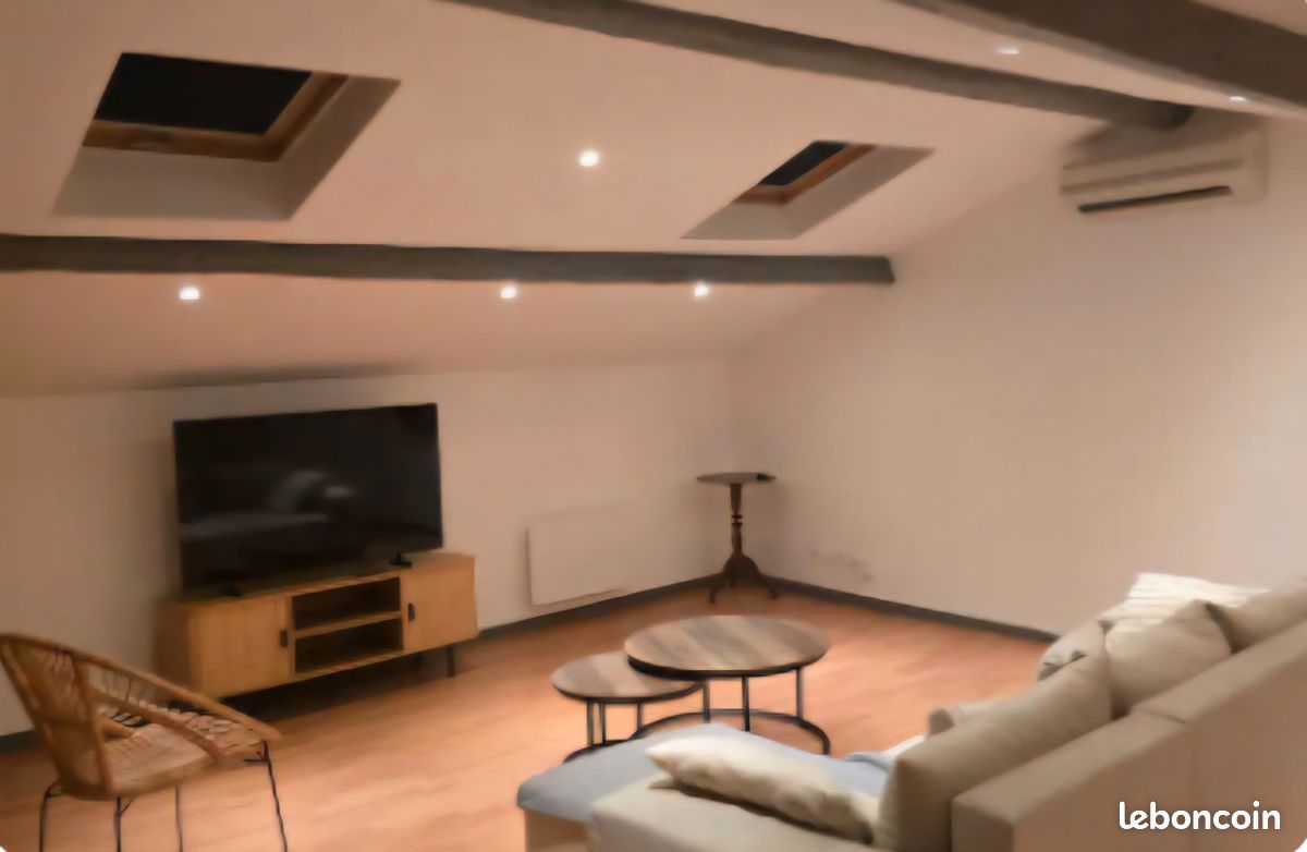 Appartement 5 pièces 122 m² · à Romans-sur-Isère · 122 m² · 900 €/mois