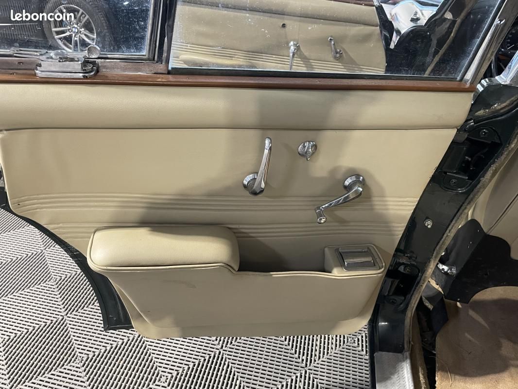 Jaguar 420 4.2 VERT ANGLAIS -BOITE MANUELLE- (image 23)