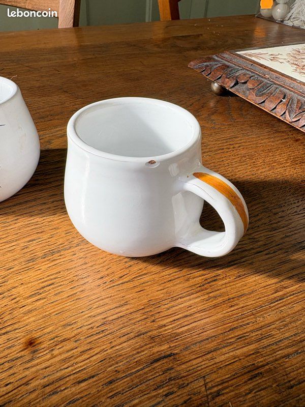 2 petites tasses blanche en terre cuite décoré (image 6)