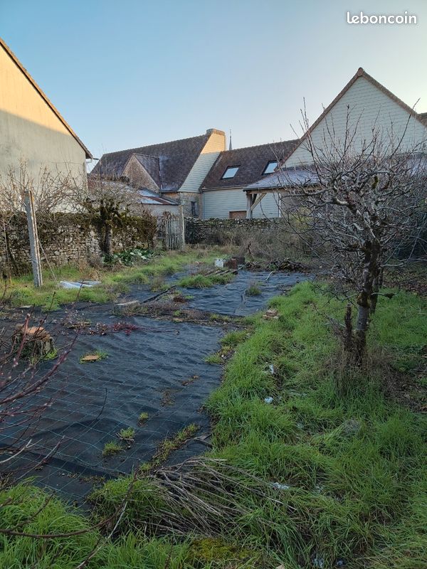 Terrain constructible · à Damigny · 15 000 €