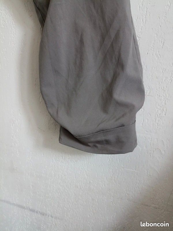 Pantalon gris 3/4 (image 4)