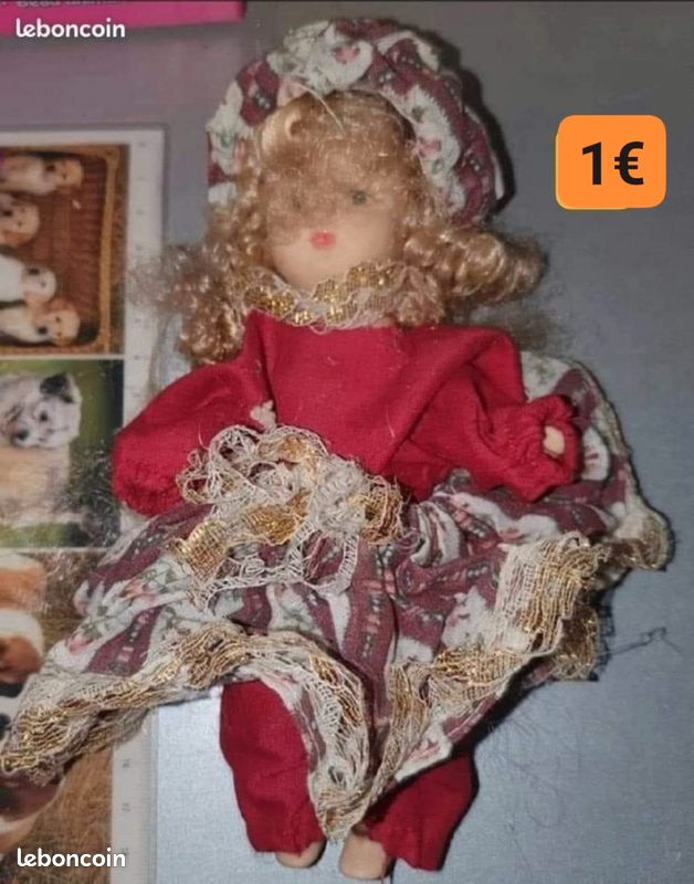 ANCIENNE PETITE POUPÉE miniature tête porcelaine de communion EUR 45,00
