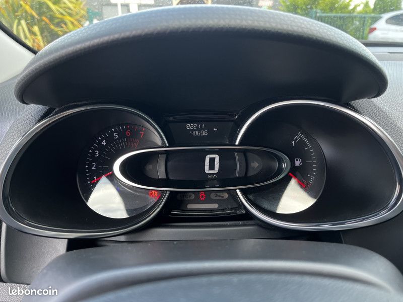 Renault CLIO IV 1.2 16V 75CH LIMITED 5P (image 11)