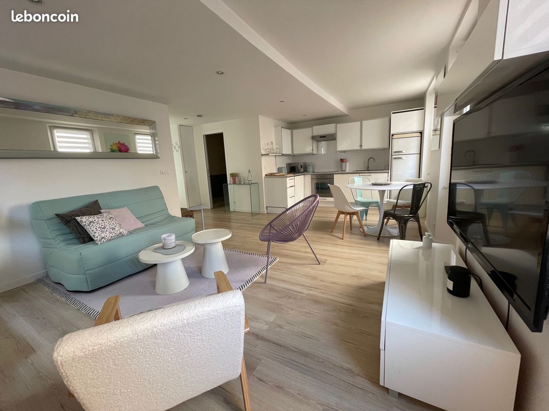 Bandol 83150 centre ville appt t2, terrasse dans maison de ville, parking couvert (image 3)