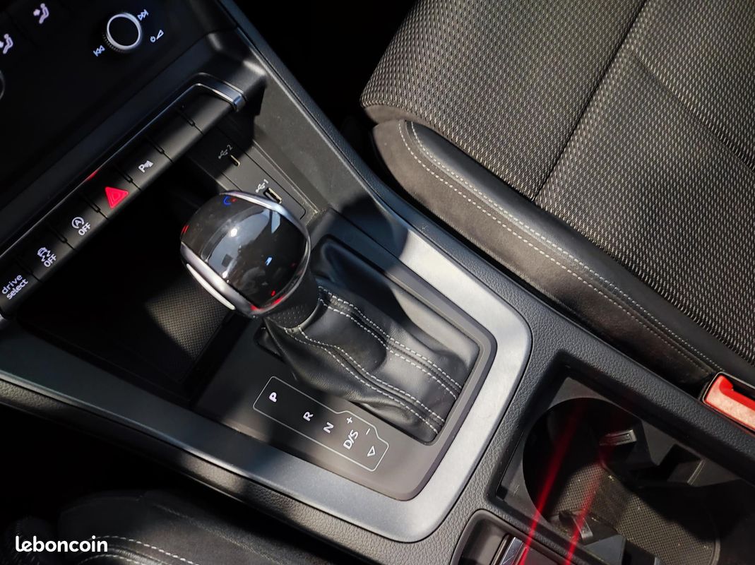 AUDI Q3 35 TFSI 150 ch S tronic 7 S line (image 20)