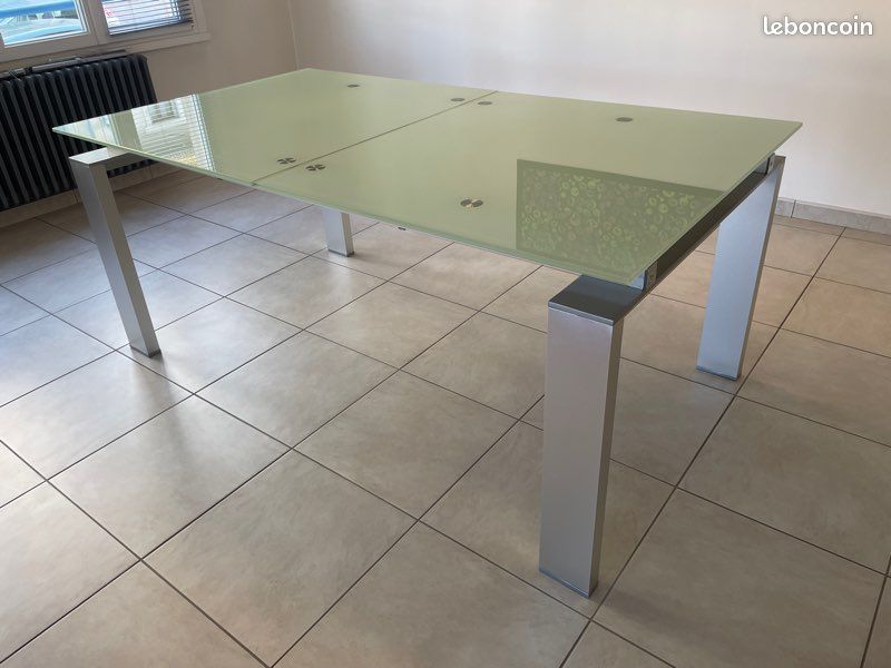 Table (image 1)