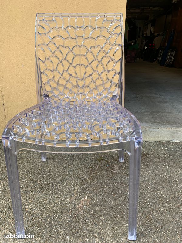 Chaise nid d’abeilles en polycarbonate (image 1)