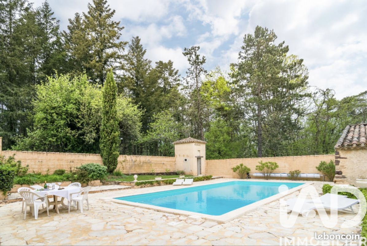 Propriété 10 pièces 305 m² (image 19)
