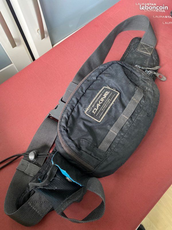 Sac banane dakine noir vtt enduro porte gourde Équipements vélos