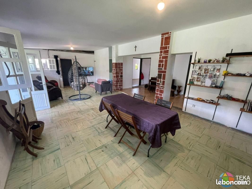 Maison 4 pièces 171 m² · à Saint-Denis · 171 m² · 261 250 €