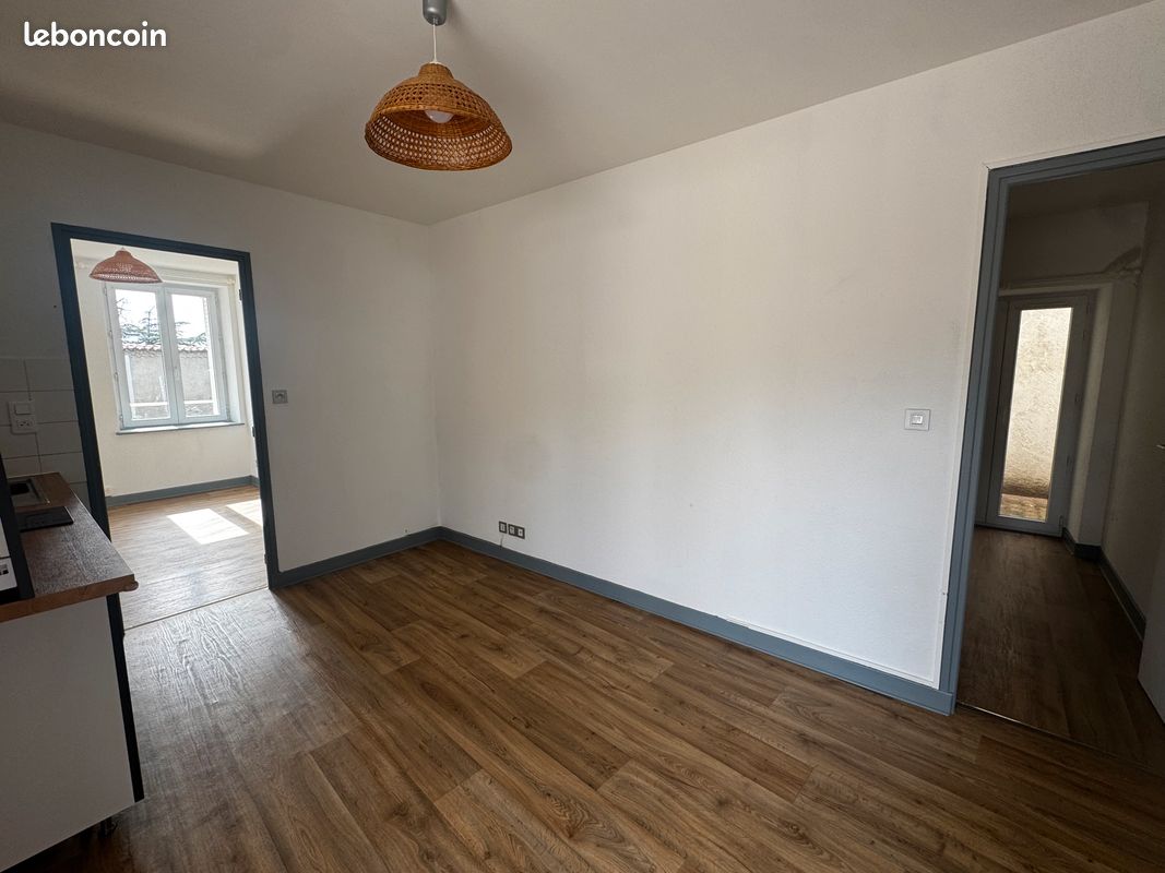 Appartement 3 pièces 45 m² · à Thiers · 45 m² · 450 €/mois