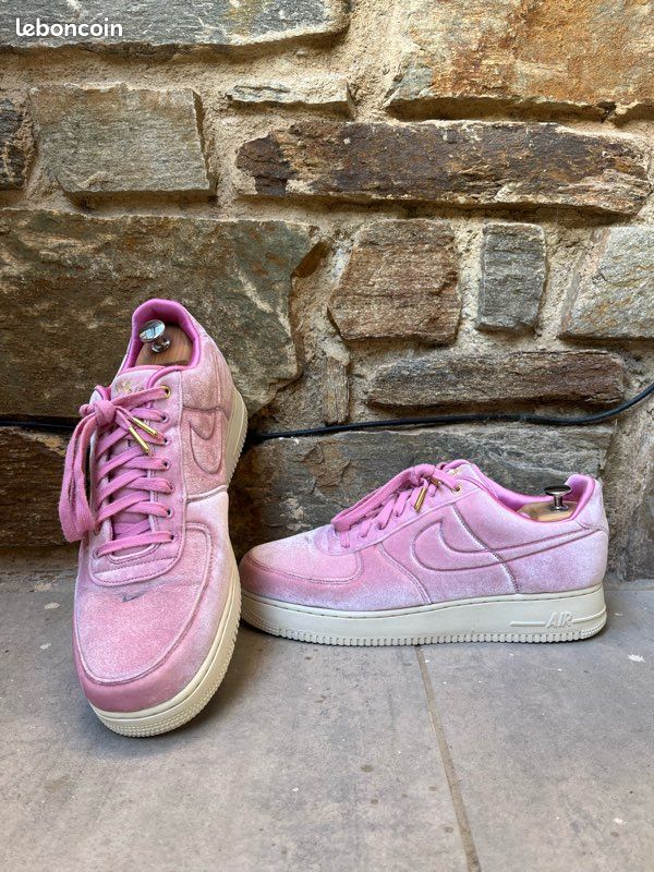 Chaussure Nike Velour Pink Air Force Nike Air Force One Velour