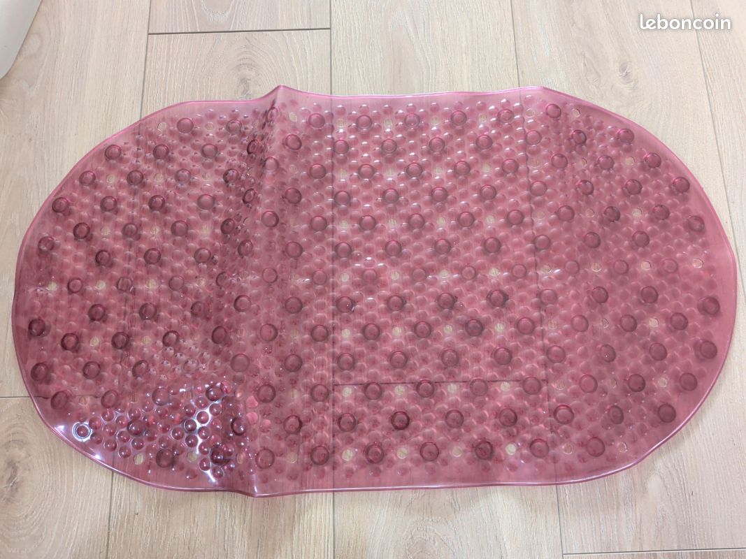 Tapis de baignoire antidérapant rose – 68 x 38 cm (image 1)